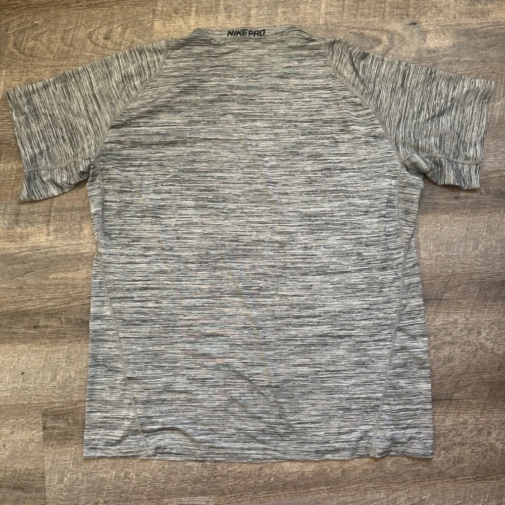 Nike Pro Men's Sz 2XL‎ Dri Fit Short Sleeve Workout Shirt Grey Stretch Crew Neck